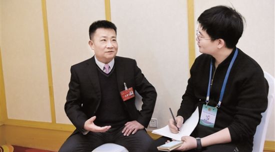 人大代表王富荣：凸起创新引领 推进企业高质量发展